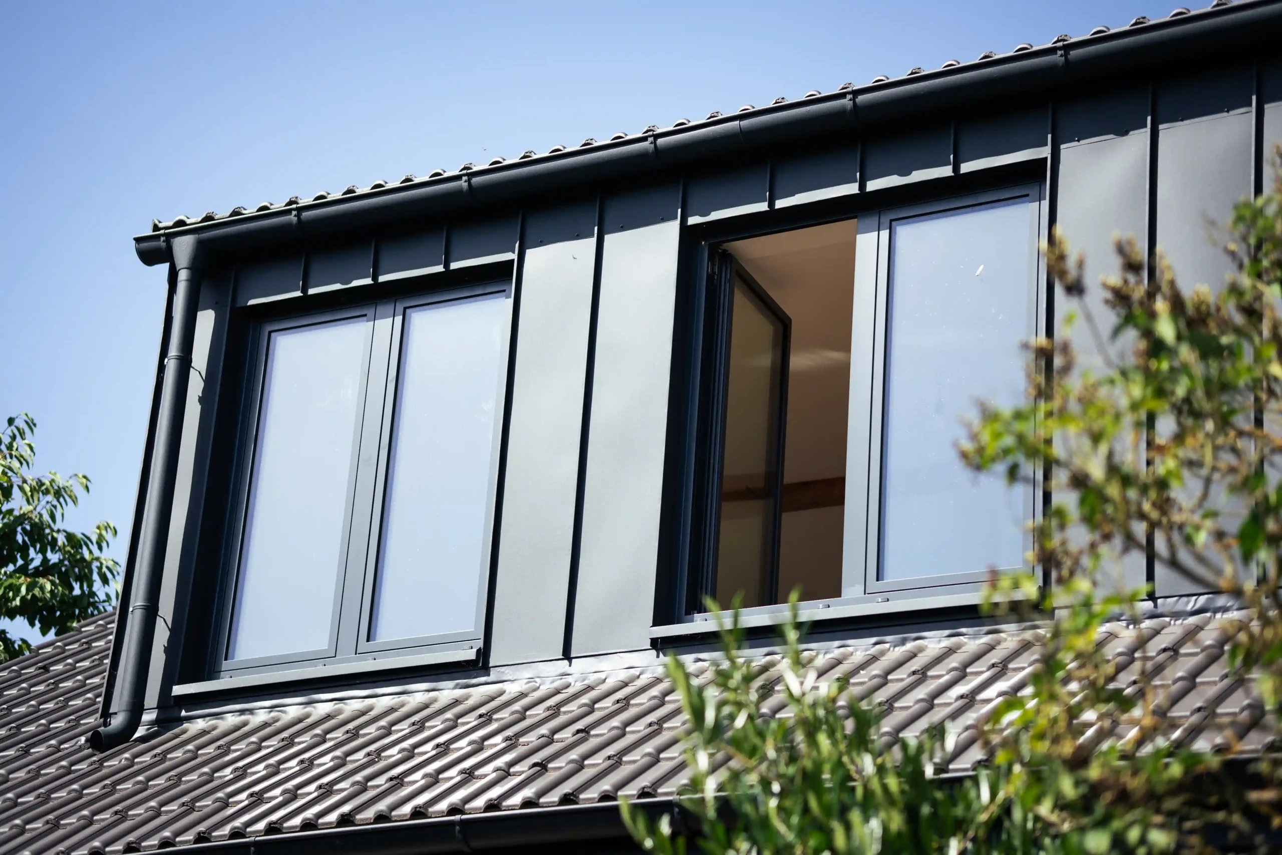 Effektive Sonnenschutzlösung mit Fenstermarkisen